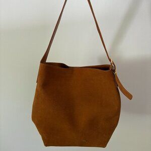Madewell Essential Bucket Tote